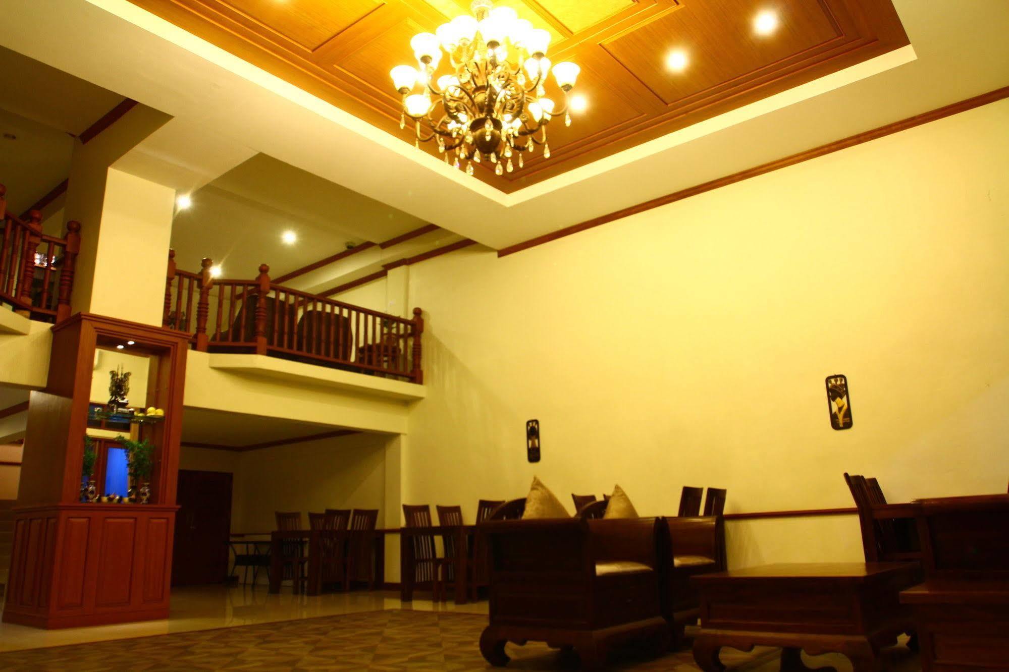 Phoothawee House Hotel Chiang Mai Exterior photo